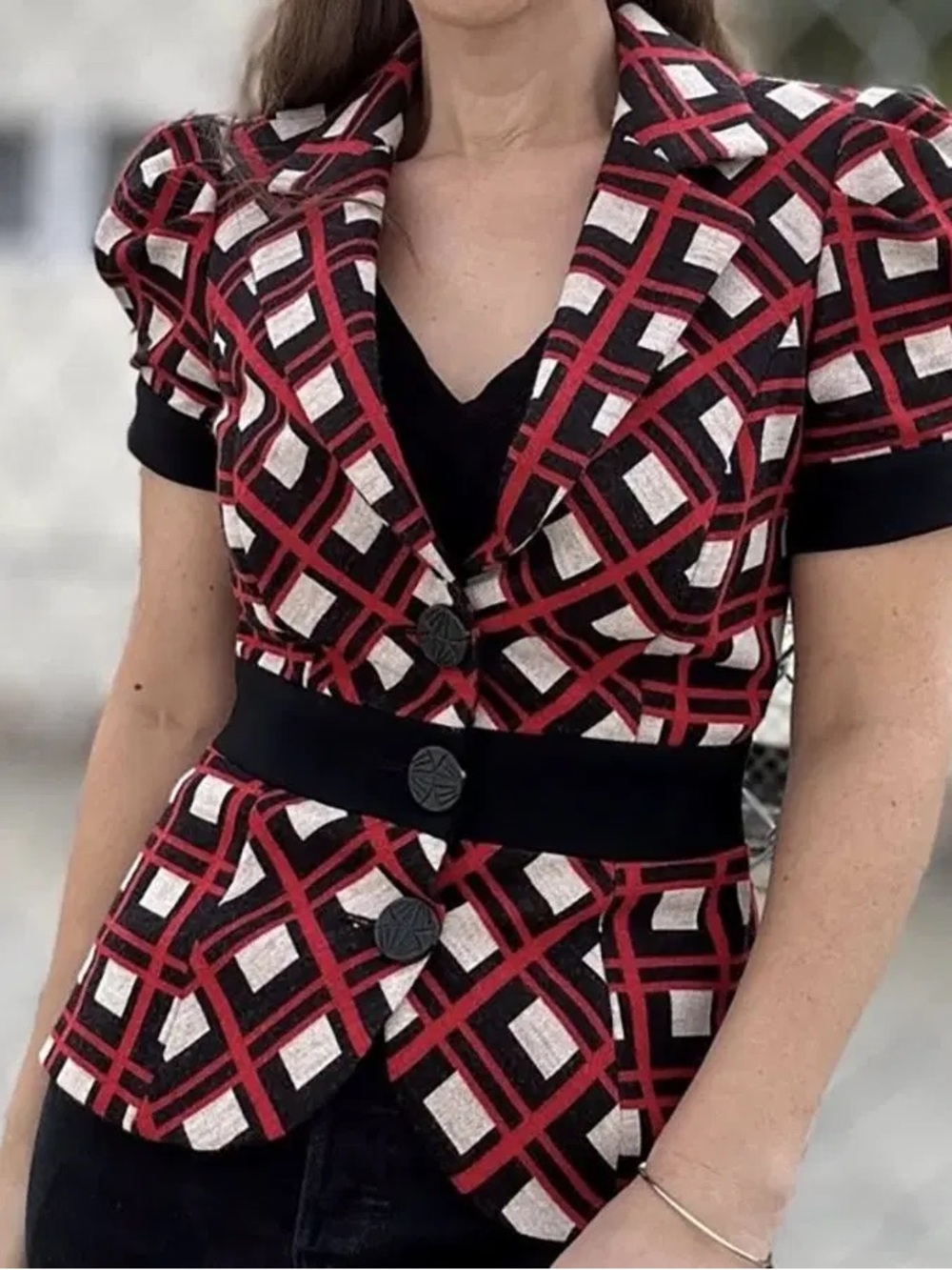 Diane von Furstenberg
 Geometric Buttoned Waist Jacket like new